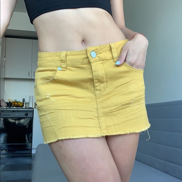 American Rag Dresses & Skirts - 🍋3/$20 American Rag Mustard Mini Skirt